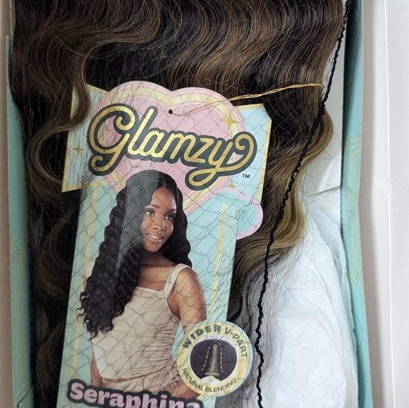 Woman Lace Front Wig - Picture 13 of 15